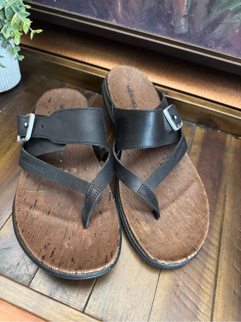 Merrell Black Leather Thong Sandals with Buckle